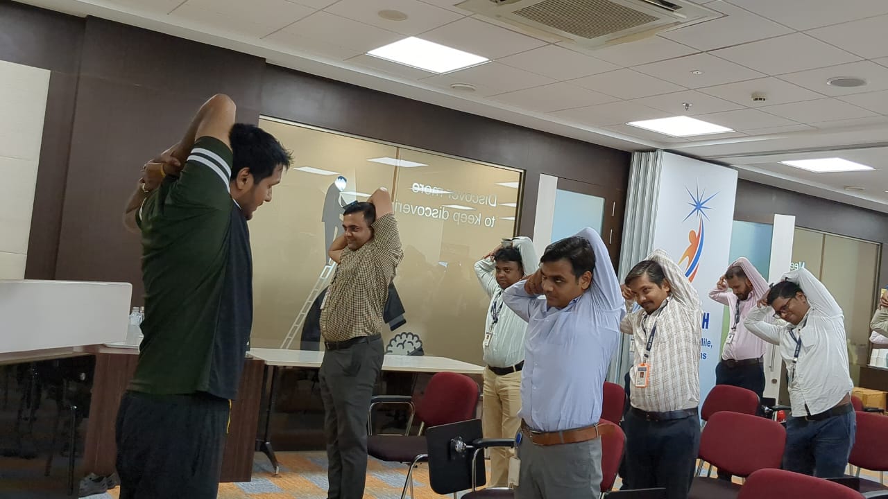 Tima Yog corporate wellness session moment 8