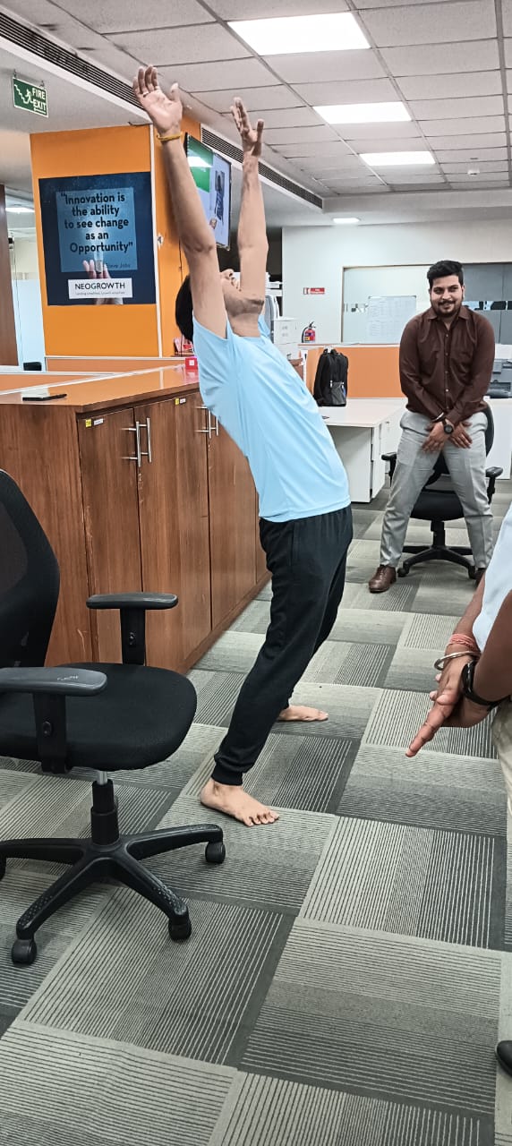 Tima Yog corporate wellness session moment 11