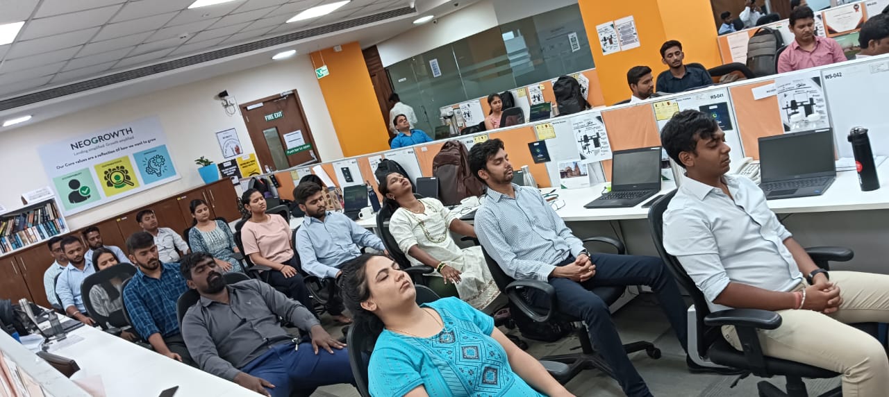 Tima Yog corporate wellness session moment 12